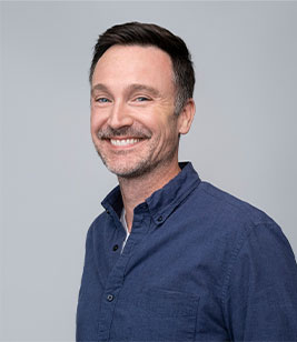 Portrait of Chris Leahy